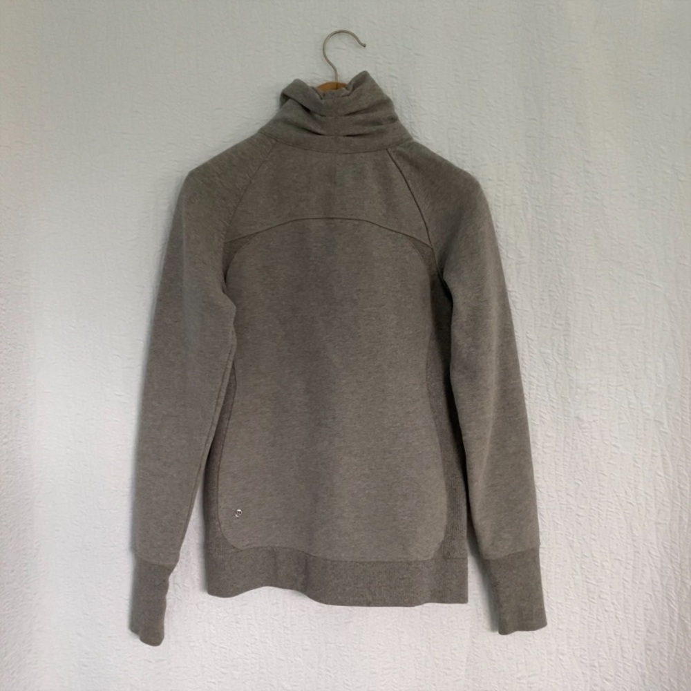 Lululemon Asymmetrical Gray Zip-Up Scuba Jacket - Picture 4 of 11
